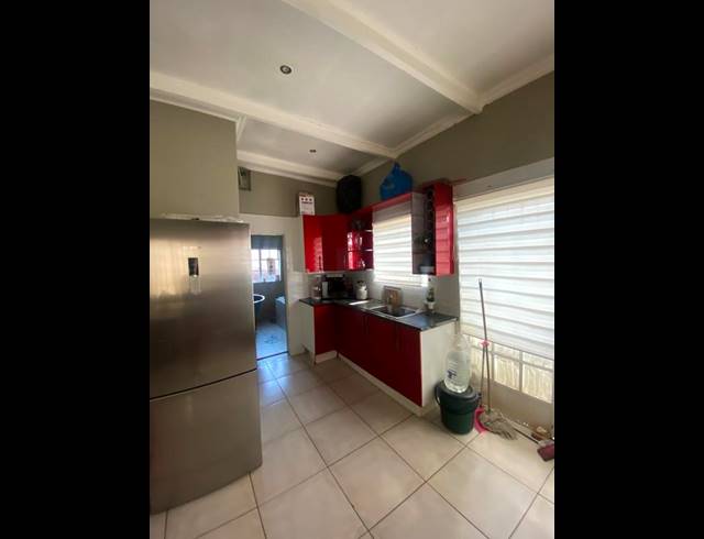 7 BEDROOM HOUSE FOR SALE IN SPRINGS CENTRAL
